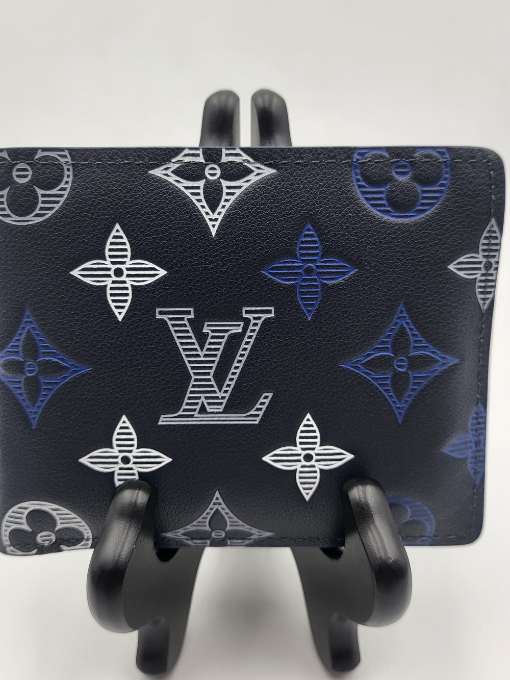 Louis Vuitton Portefeuille Multiple Bi-fold Men's Wallet Navy blue. Microchipped